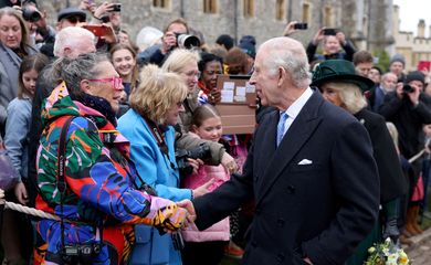 Rei Charles após cerimônia de Páscoa no Castelo de Windsor 
 31/3/2024   REUTERS/Hollie Adams