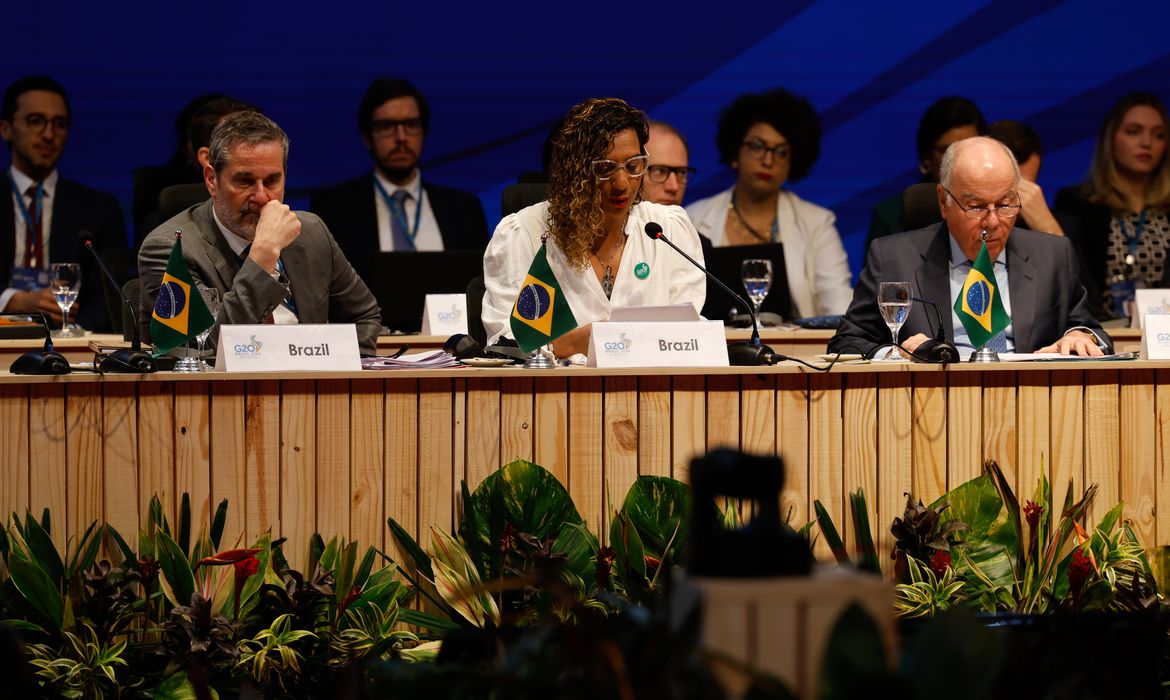 Rio de Janeiro(RJ), 23/07/2024 - O ministro das Relações Exteriores, Mauro Vieira, e a ministra da Igualdade Racial, Anielle Franco, participam da sessão 