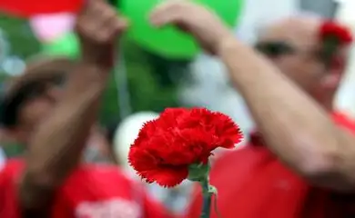 Portugal comemora 40 anos da Revolução dos Cravos