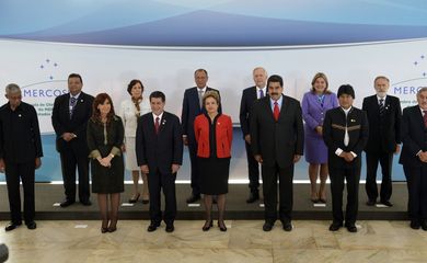 Foto oficial dos chefes dos Estados Partes e Associados do Mercosul (Wilson Dias/Agência Brasil)