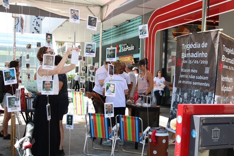 Ato por Memória e Justiça às vítimas de Brumadinho, organizado pelo Instituto Camila e Luiz Taliberti, na Avenida Paulista.