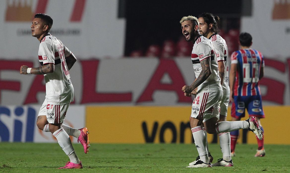 São Paulo bate o Bahia por 1 a 0 no Morumbi