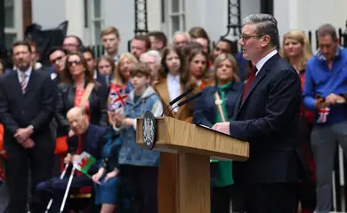 British Prime Minister Keir Starmer delivers his speech outside Number 10 Downing Street, following the results of the election, in London, Britain, July 5, 2024. Foto: Toby Melville/Reuters/Proibida a Reprodução