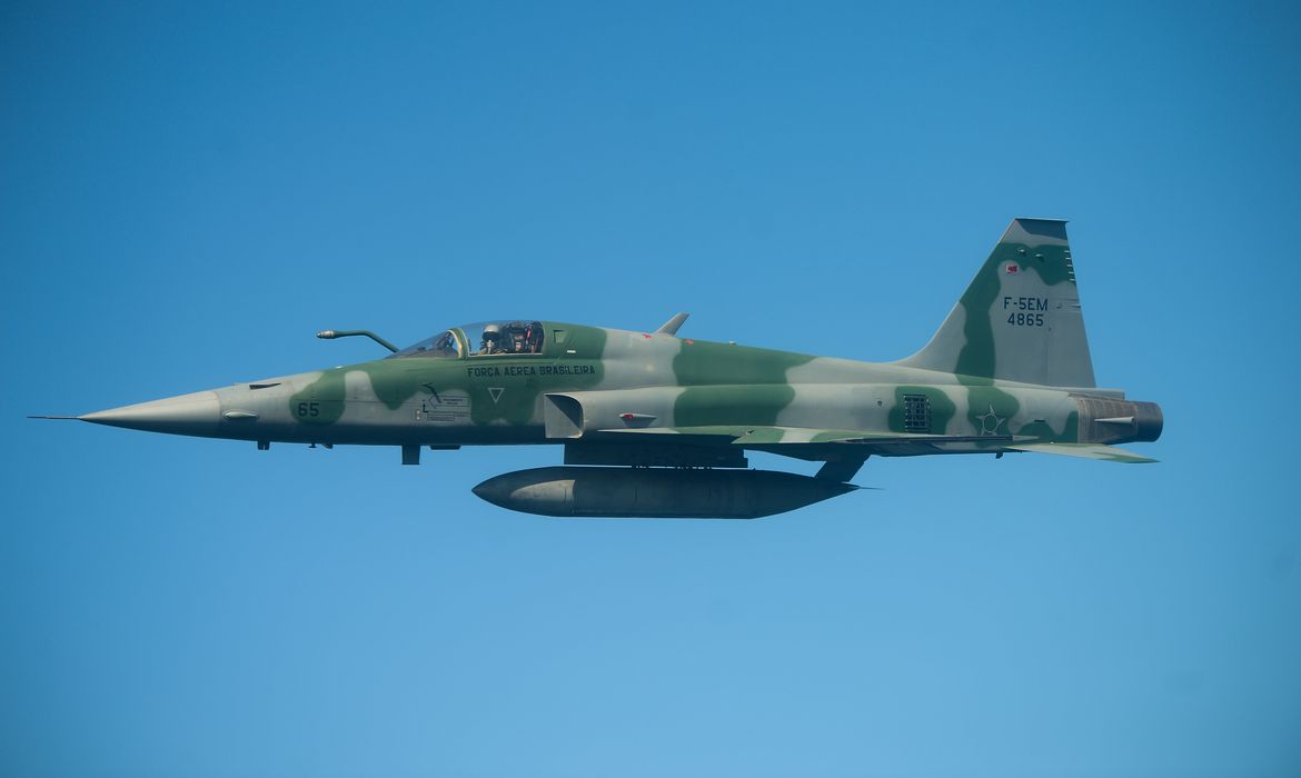 Rio de Janeiro - A Força Aérea Brasileira faz treinamento de interceptação para os Jogos Olímpicos de 2016  (Tomaz Silva/Agência Brasil)