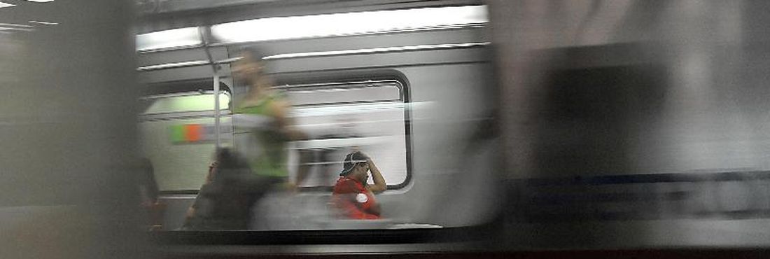 Metrô é o transporte que consegue transportar mais passageiros, mas traz altos custos e dificuldade de implementação em cidades já constituídas