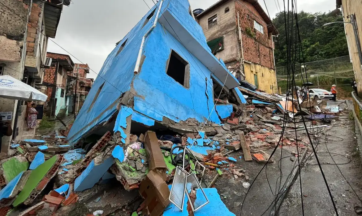 Salvador (BA) - Desabamento de prédio em Salvador.
Foto: Defesa Civil/Divulgação