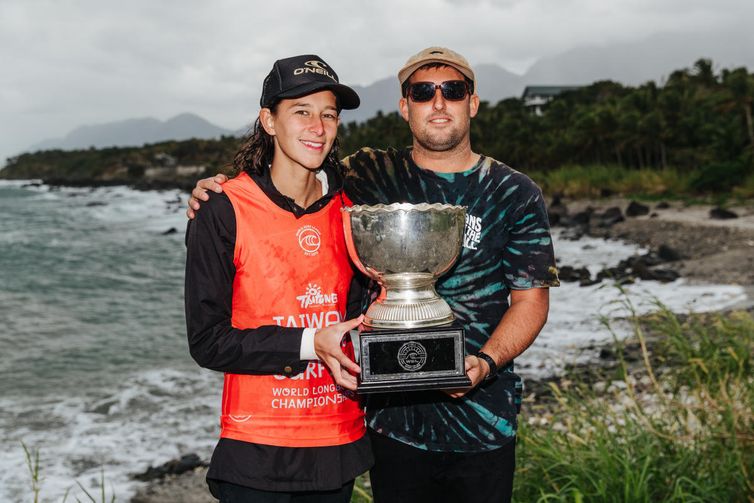 TAITUNG, TAIWAN - DECEMBER 7 : The 2019 World Longboarding Champions (L to R) Honolua Blomfield from Hawaii and Justin Quintal of The United States at the 2019 Taiwan Open World Longboarding Championship at Jinzun Harbour on December 7, 2019 in Taitung C