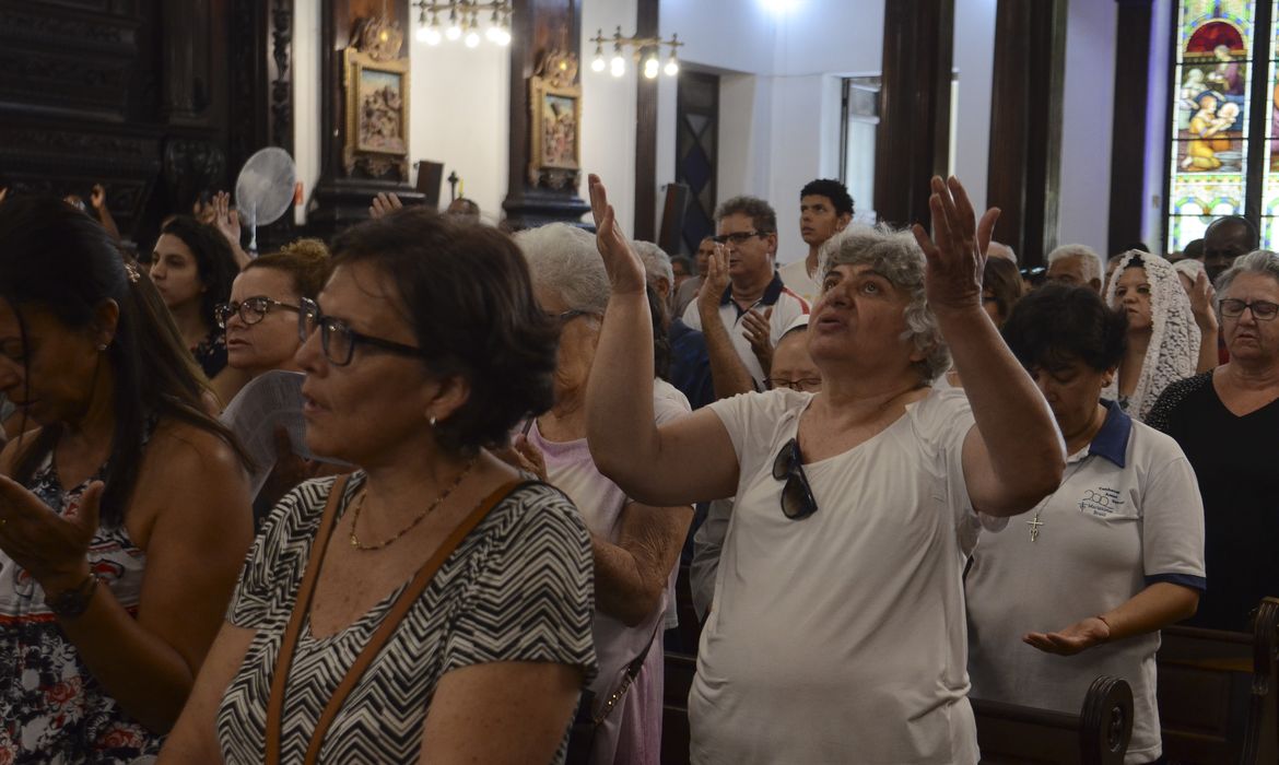 Missa na Catedral Metropolitana de Campinas após  ataque de ontem (11) que deixou 5 mortos dentro da igreja.