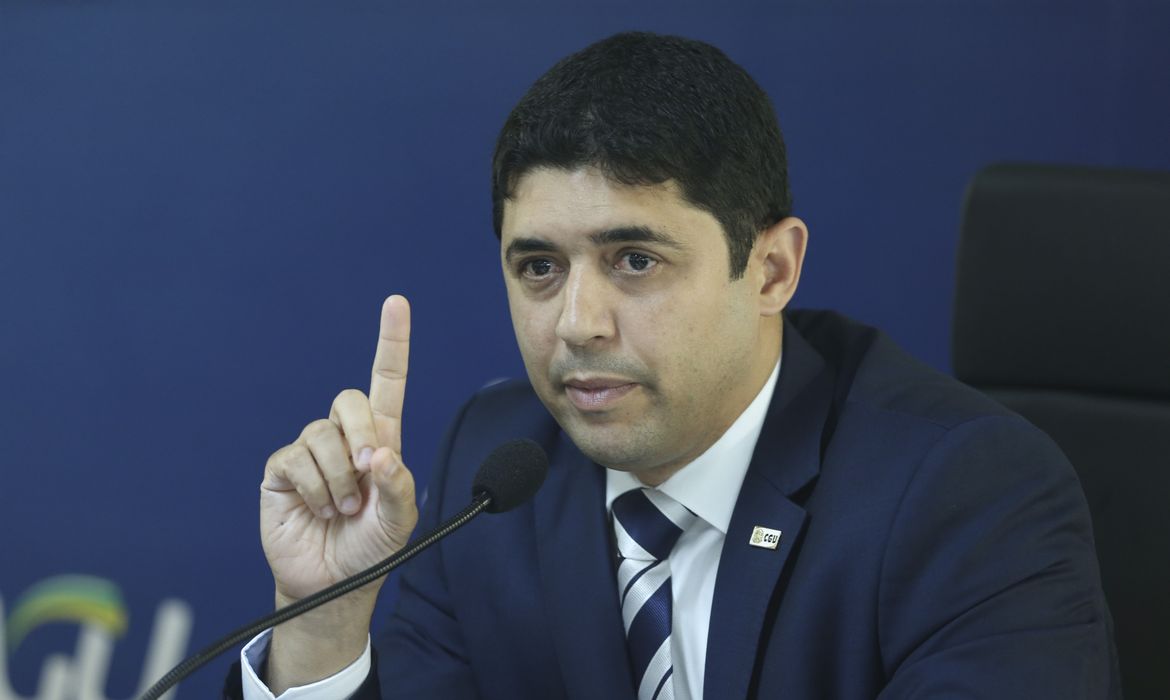 O ministro da Transparência e Controladoria-Geral da União (CGU), Wagner Rosário, durante coletiva sobre o acordo de leniência com a empresa Andrade Gutierrez Engenharia, investigada na Lava Jato.