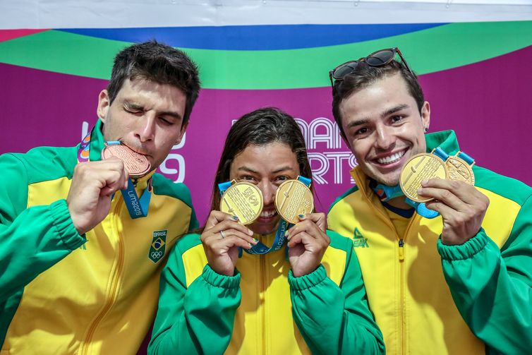 Felipe Borges, Ana Sátila e Pedro &quot;Pepê&quot; Gonçalves conquistaram medalhas neste domingo nos jogos Pan-americanos.
