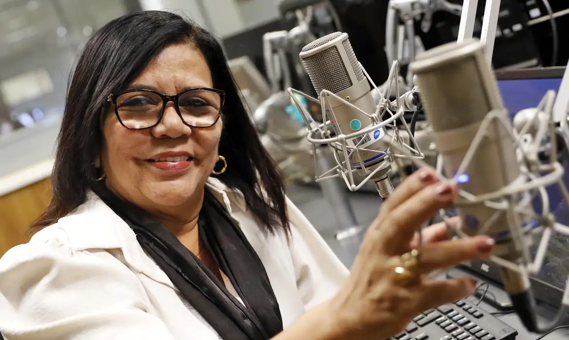Brasília (DF), 02/06/2025 - Aniversário da Rádio Nacional AM de Brasília. Fátima Santos. Foto: Bruno Peres/Agência Brasil