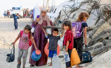 Palestinos deslocados se movem para o sul depois que as forças israelenses ordenaram que os moradores da Cidade de Gaza fossem para o sul
28/09/2025
REUTERS/Dawoud Abu Alkas