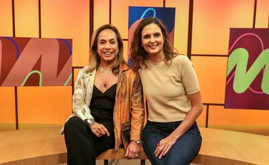 Rio de Janeiro (RJ), 01/02/2024 - A apresentadora Cissa Guimarães e a jornalista esportiva Marilia Arrigoni, que terá um quadro semanal no programa, antes da gravação de um piloto do programa Sem Censura, nos estudios da TV Brasil. Foto: Tânia Rêgo/Agência Brasil