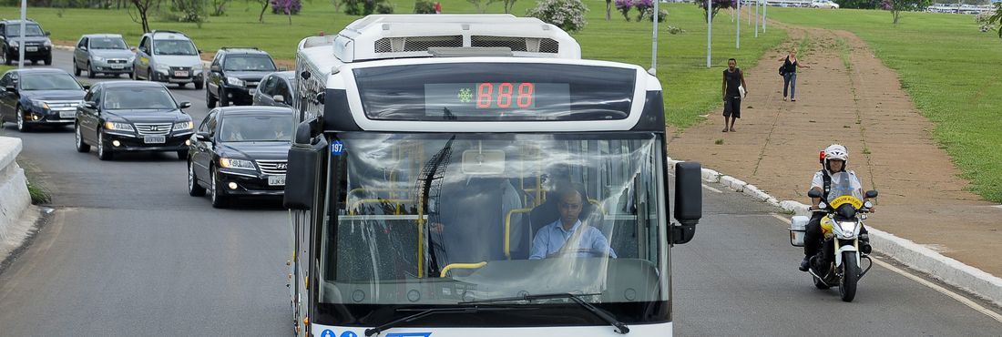 Brasília testa ônibus elétrico. Veículo circulará na cidade para testes