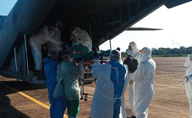 Nesta segunda-feira (25), uma aeronave C-105 da FAB decolou às 19h25 (Horário de Brasília) de Porto Velho (RO) transportando 15 pacientes para Curitiba (PR).