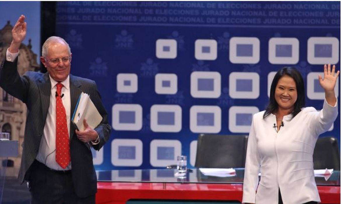 Pedro Pablo Kuczynski e Keiko Fujimori disputam segundo turno das eleições presidenciais no Peru