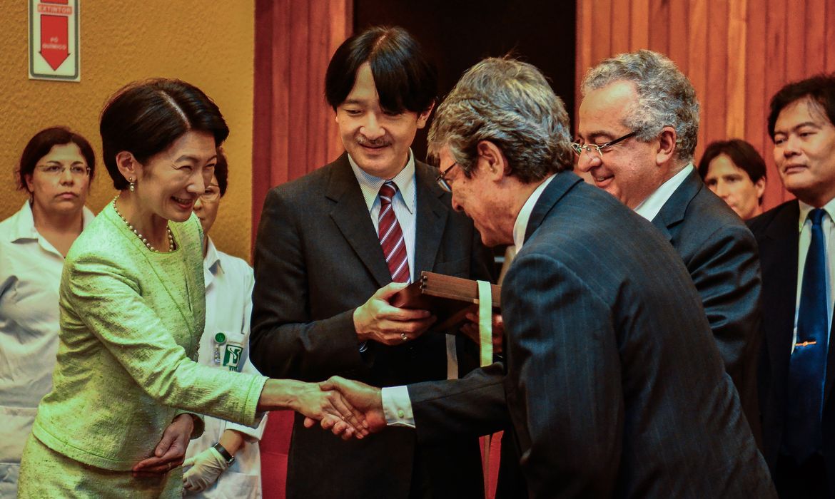 A visita do príncipe japonês Akishino e da princesa Kiko faz parte da celebração de 120 anos do tratado de amizade entre Brasil e Japão, que estabeleceu as relações diplomáticas bilaterais (Rovena Rosa/Agência Brasil)
