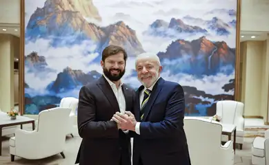 Presidente da República, Luiz Inácio Lula da Silva, e Presidente do Chile, Gabriel Boric, durante a sessão de abertura do IV Fórum CELAC-China. China National Convention Center II, Pequim - China.  Foto - Ricardo Stuckert / PR