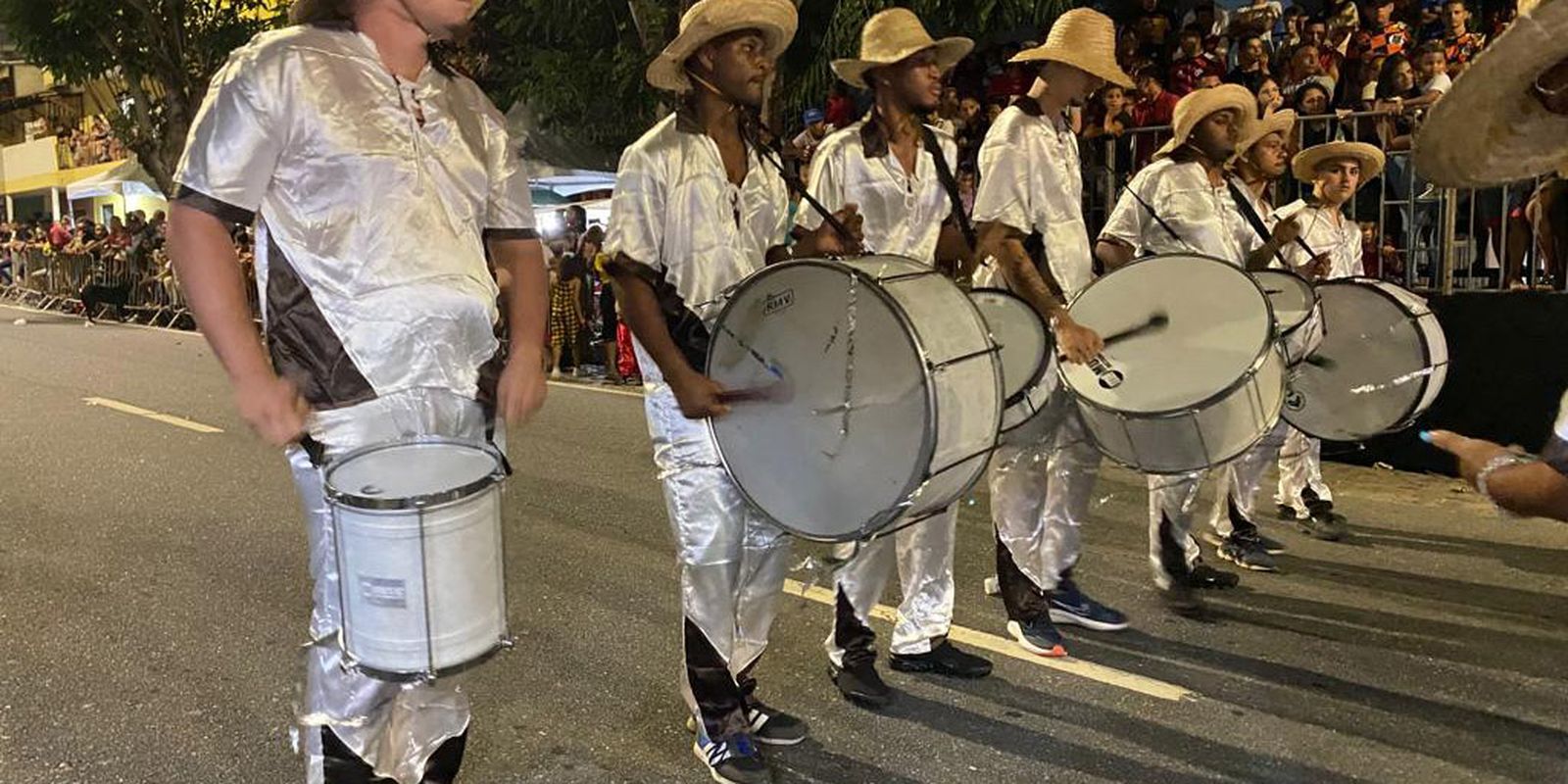 Campina Grande revoga decreto que restringia desfile de blocos