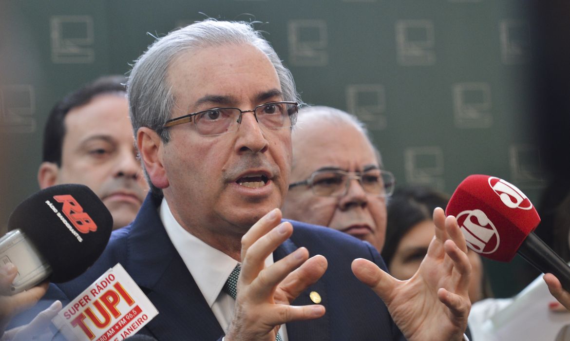 O presidente da Câmara dos Deputados, Eduardo Cunha, anunciou rompimento com o governo, durante entrevista (Antonio Cruz/Agência Brasil)