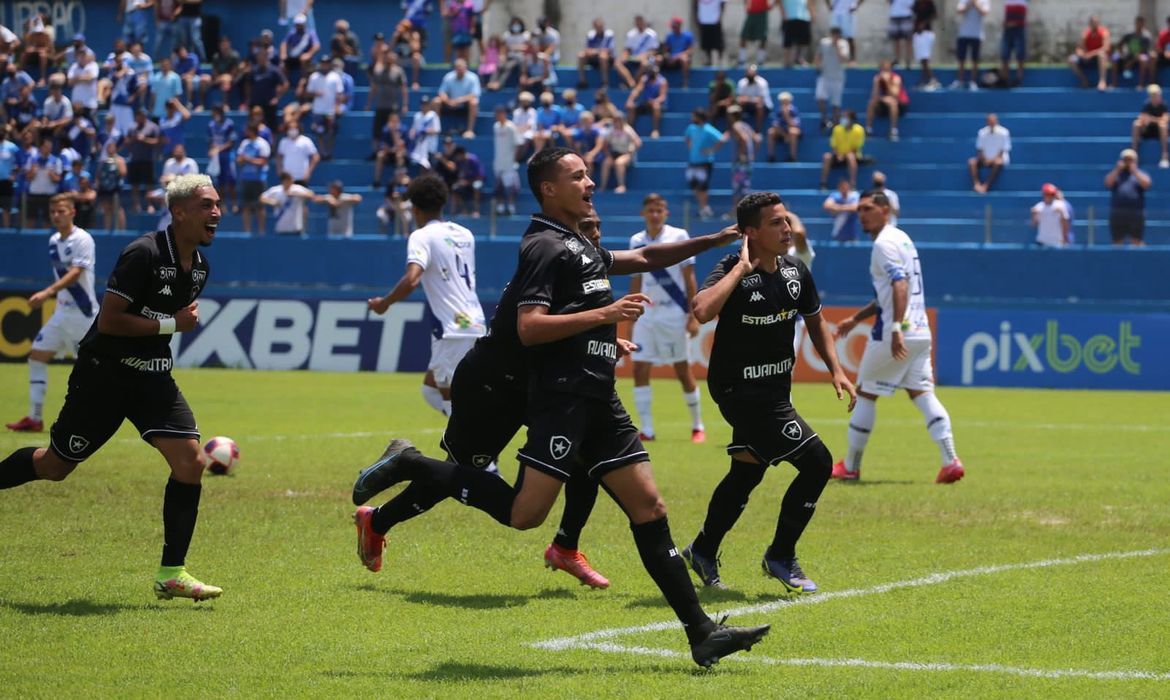 Botafogo é o primeiro classificado às oitavas da Copinha.
