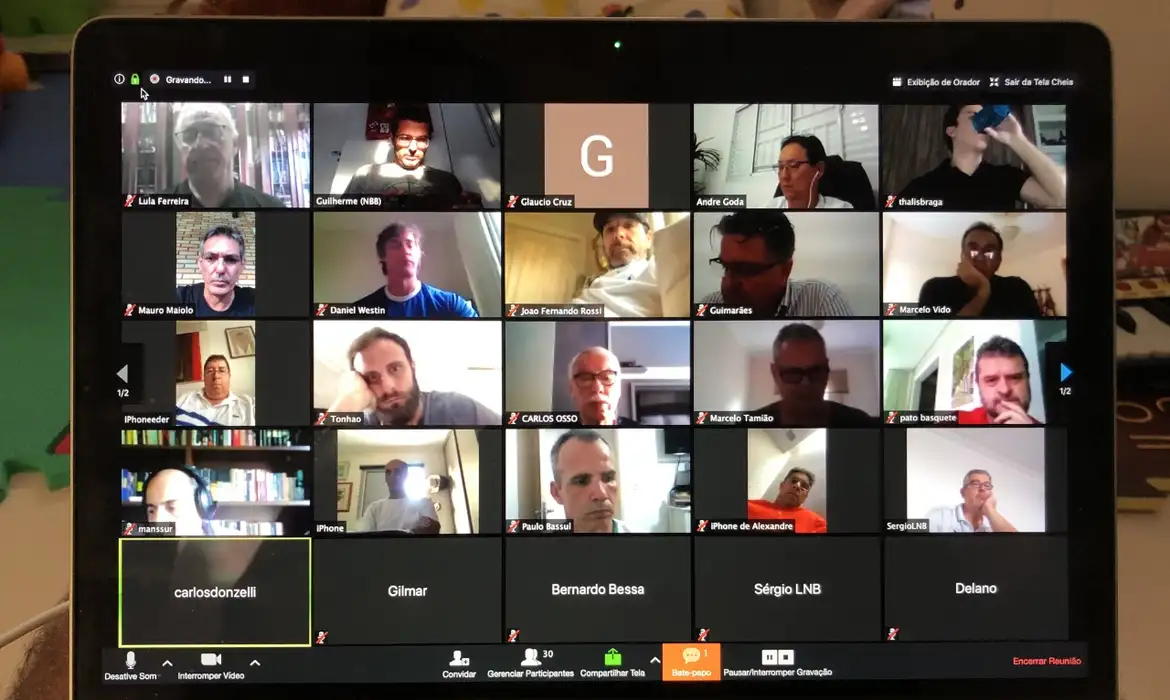 LNB/Divulgação/Direitos Resevados Videoconferência de preparadores físicos durante pandemia de covid-19.