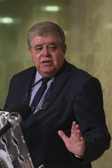 O ministro da Secretaria de Governo da Presidência da República, Carlos Marun, fala à imprensa, no Palácio do Planalto