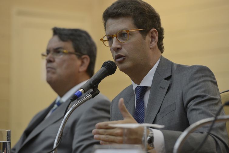 O ministro do Meio Ambiente, Ricardo Salles e o governador do Rio, Wilson Witzel, participam de seminário sobre a água na sede do Tribunal de Justiça do Estado (TJ/RJ), no centro da cidade