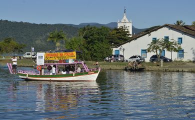Terceiro dia da 12ª Festa Literária Internacional de Paraty (Flip), que termina no domingo (3) (Fernando Frazão/Agência Brasil)