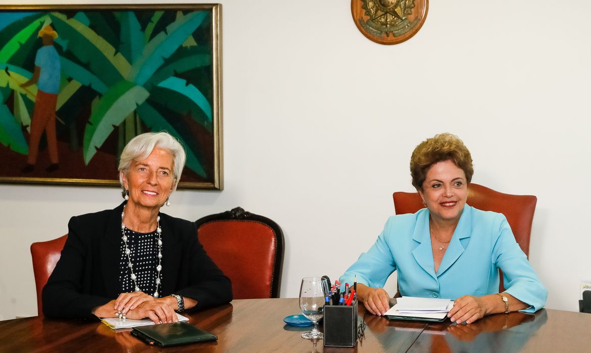Diretora-geral do Fundo Monetário Internacional (FMI), Christine Lagarde, e a presidenta Dilma Rousseff, durante encontro no Palácio do Planalto (Roberto Stuckert Filho/Presidência da República)