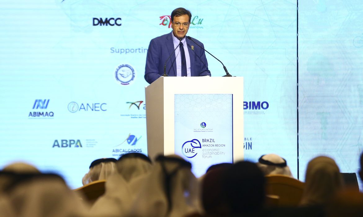O ministro do Turismo, Gilson Machado, durante abertura do seminário empresarial Brasil-Emirados Árabes Unidos.