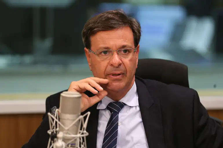 O ministro do Turismo, Gilson Machado Neto, é entrevistado no programa A Voz do Brasil.