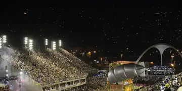 No Ritmo da Folia: A Noite dos Enredos