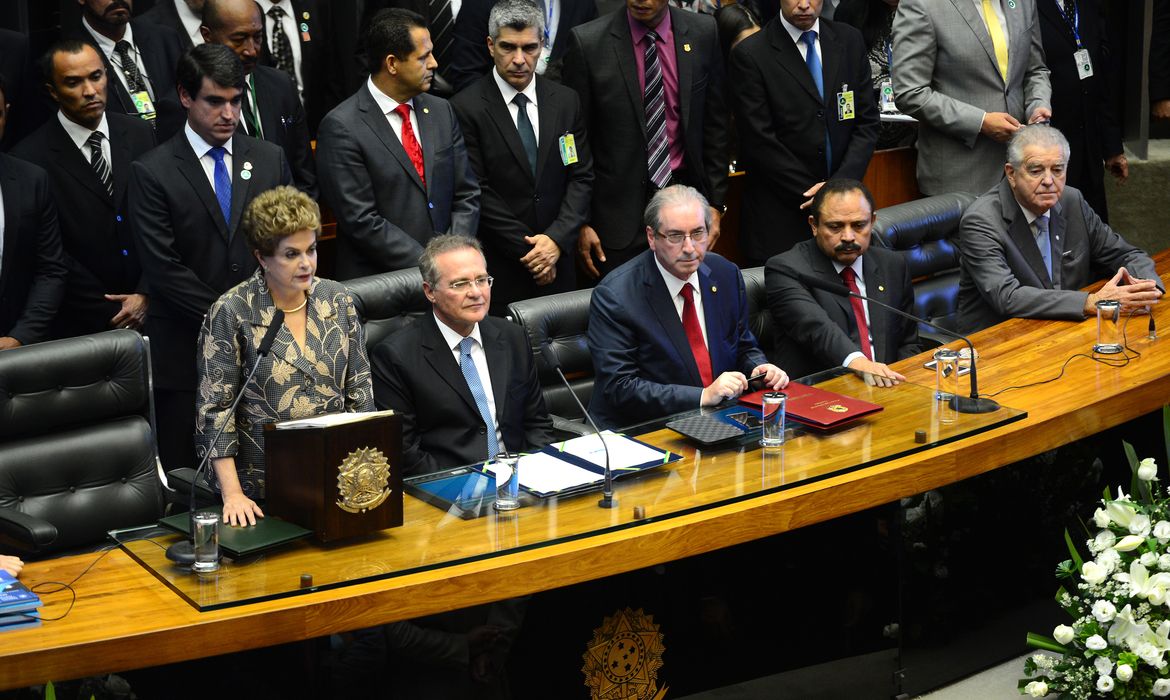 Brasília - A presidenta Dilma Rousseff participa, no Congresso, da cerimônia de abertura do Ano Legislativo (Fabio Rodrigues Pozzebom/Agência Brasil)