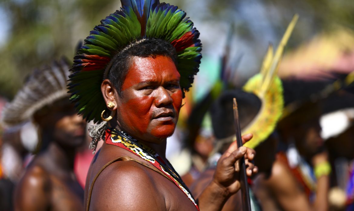 Brasília (DF), 27/04/2023 - Acampamento Terra livre reúne milhares de indígenas de centenas de etnias de todas as regiões do país e tem como tema 