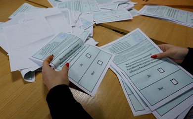 Referendum sull'adesione dell'autoproclamata Repubblica Popolare di Donetsk alla Russia a Donetsk