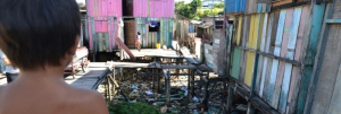 Precariedade do atendimento em saúde e das condições de sobrevivência em Manaus - AM