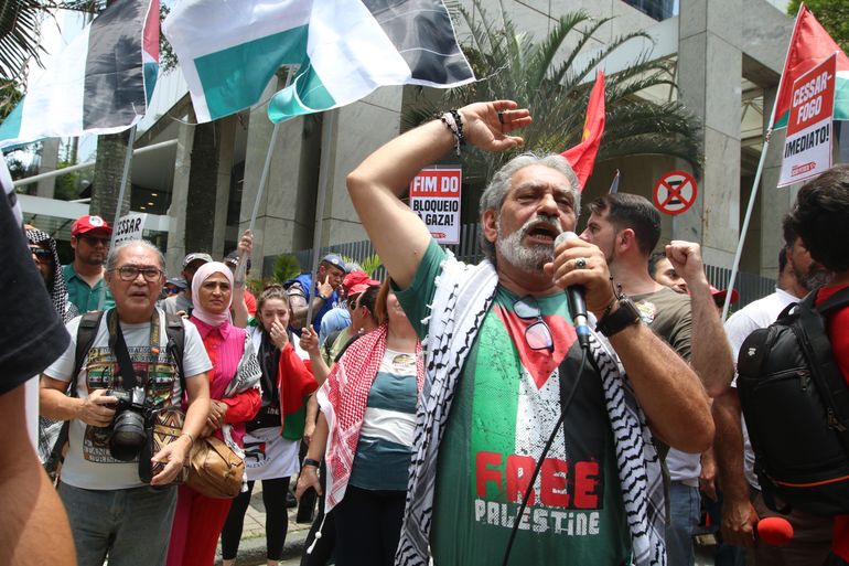 São Paulo (SP), 17/11/2023 - 6º Ato em solidariedade ao povo palestino e pelo fim do genocídio em Gaza e da limpeza étnica, em frente ao Consulado de Israel. Foto: Rovena Rosa/Agência Brasil