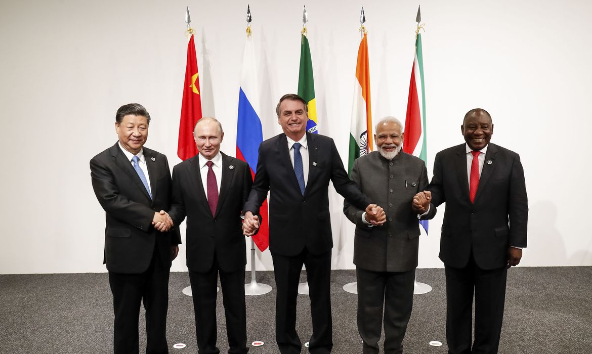 Presidente da República, Jair Bolsonaro, durante foto de família dos Líderes dos BRICS.