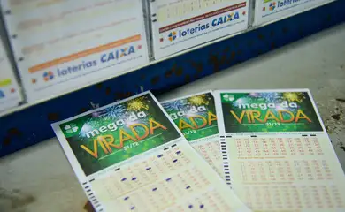 Rio de Janeiro (RJ), 23/12/2023 - Volante para aposta da Mega-Sena da Virada em uma casa lotérica na Lapa, região central da capital fluminense. Foto: Tomaz Silva/Agência Brasil