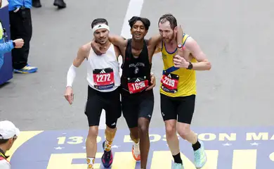 Robson De Oliveira, Ajay Haridasse, Aaron Beggs, maratona de boston