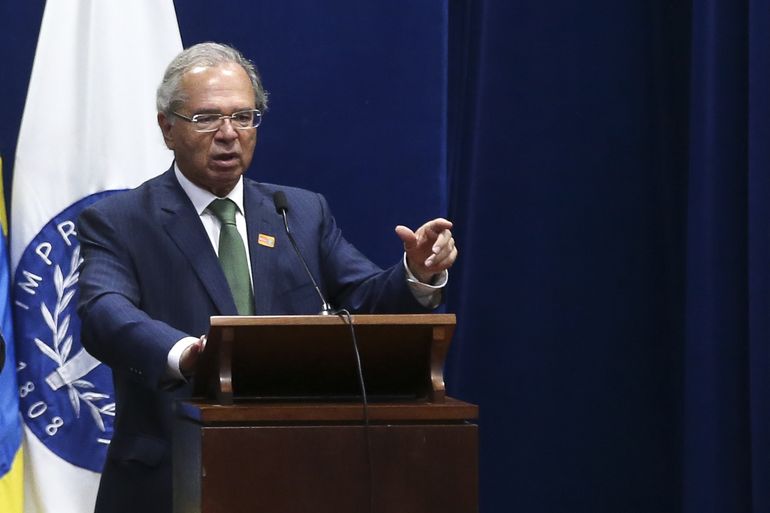 O ministro da Economia Paulo Guedes, participa do lançamento do modelo regulatório do Inmetro, no Auditório Dom João VI, da Imprensa Nacional.