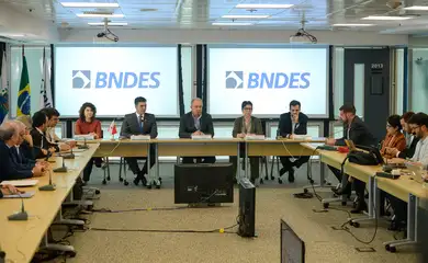 Rio de Janeiro (RJ), 02/06/2023 – O presidente do Banco Nacional de Desenvolvimento Econômico e Social (BNDES), Aloizio Mercadante durante entrevista coletiva no edifício-sede do BNDES, no Rio de Janeiro. Foto: Tomaz Silva/Agência Brasil