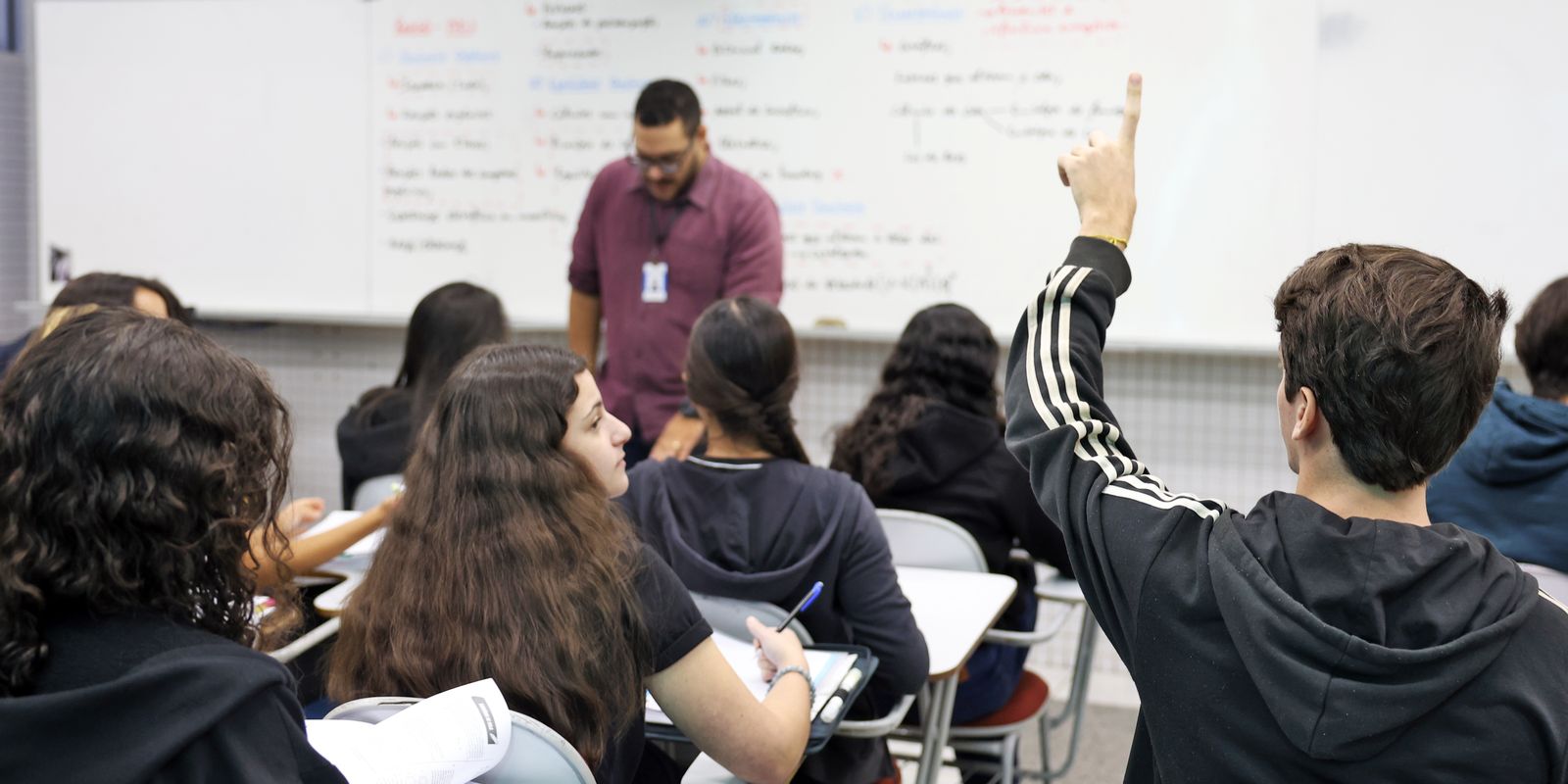 Desafios na Educação em São Paulo: Saúde dos Professores em Foco
