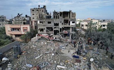 Área destruída por ataques israelenses na Faixa de Gaza
25/12/2023
REUTERS/Shadi Tabatibi