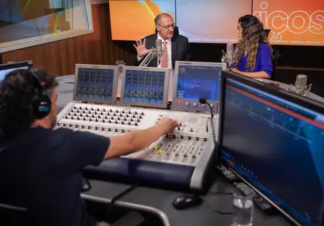 Brasília (DF), 15/01//2026 - O vice-presidente da República e ministro do Desenvolvimento, Indústria, Comércio e Serviços (MDIC), Geraldo Alckmin, durante entrevista ao programa Bom Dia, Ministro, onde falou sobre a aprovação, pela União Europeia, do acordo comercial entre Mercosul e o bloco europeu, entre outros assuntos.  Foto: Rafa Neddermeyer/Agência Brasil