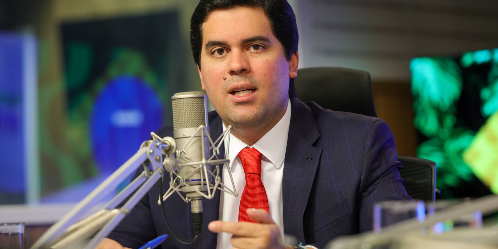 PP afasta André Fufuca após ele se manter no Ministério do Esporte