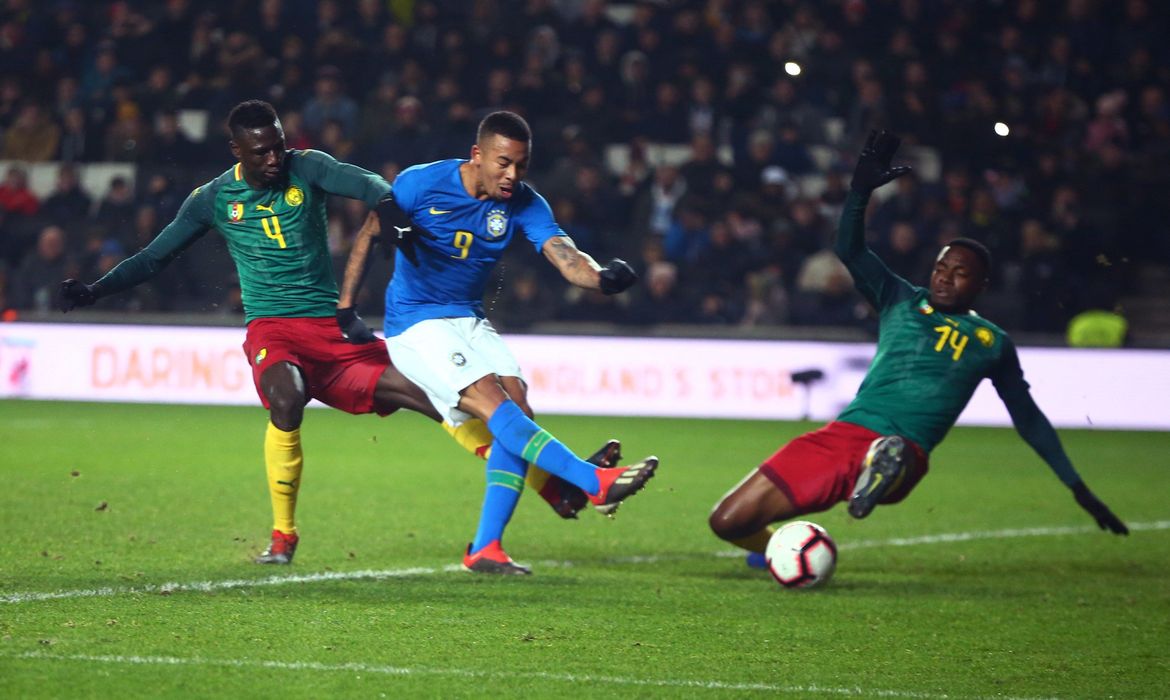 Seleção brasileira vence Camarões por 1 a 0 no último jogo amistoso do ano