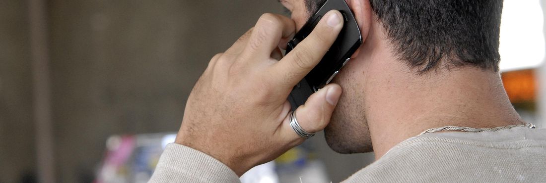 Empresas de Porto Alegre são proibidas de vender novas linhas de celular