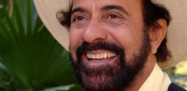 Xangai, cantor, compositor e violeiro